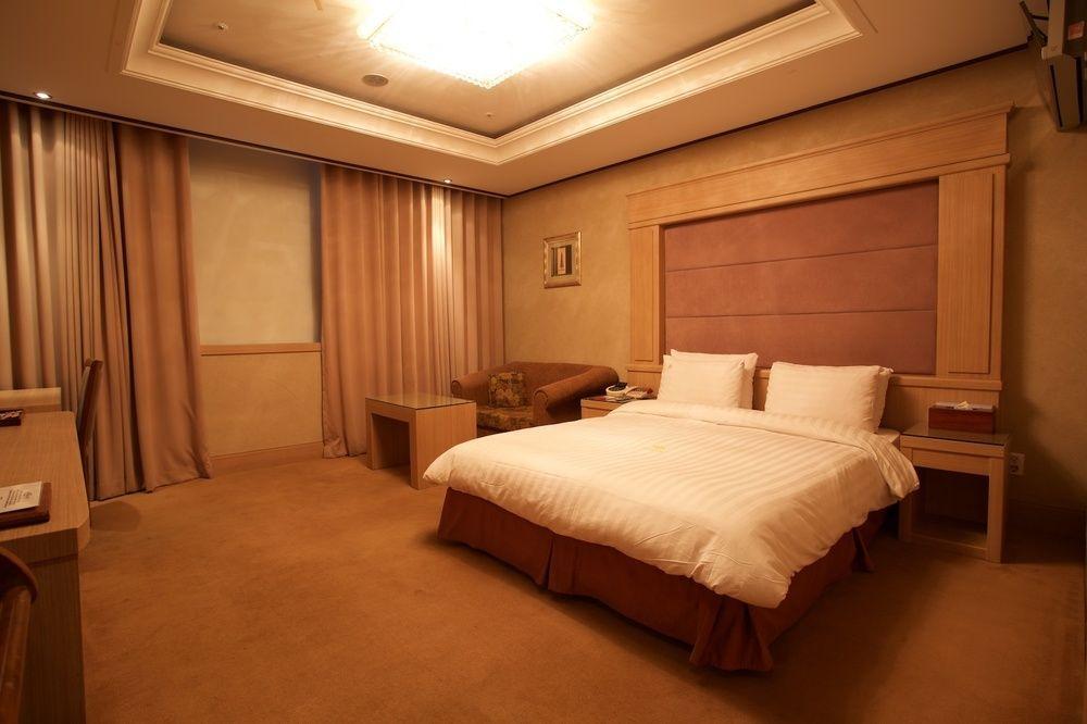 The Koryo Hotel Bucheon Bagian luar foto