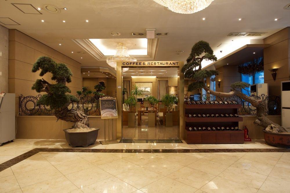 The Koryo Hotel Bucheon Bagian luar foto